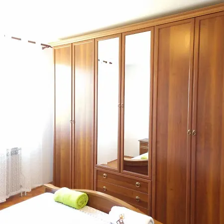Apartment Irena 2, Free Parking, 10 Min From Sea Rovinj
